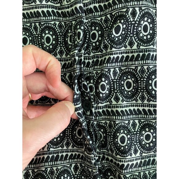 Ann Taylor Loft geometric print hidden button front sleeveless romper - Picture 6 of 11